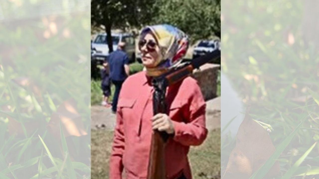 AK Parti Kayseri Kadın Kolları Başkanı’nın av tüfeği pozları tepki topladı