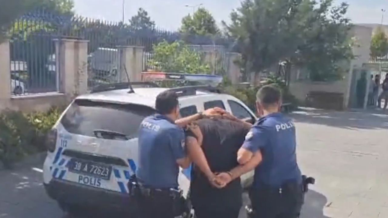 20 yaşındaki bıçaklı şüpheli yakalandı