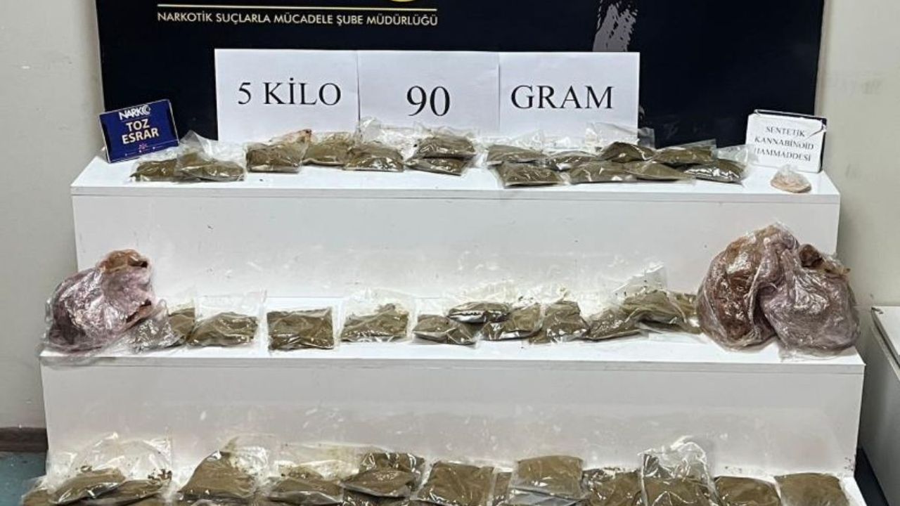 Araçlarında yasaklı madde yakalattılar : Haberimiz yoktu dediler