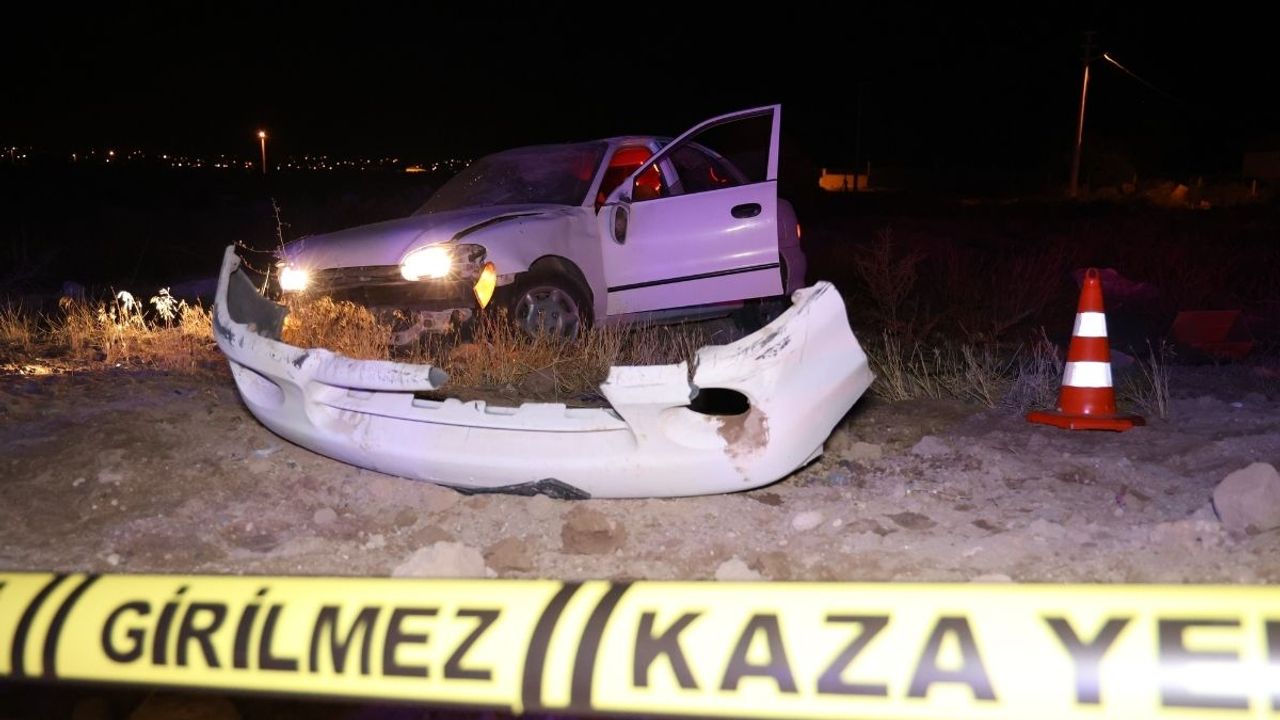 Aksaray’da ehliyetsiz ve alkollü sürücü arkadaşını ölüme götürdü: 1 ağır yaralı, 1 ölü
