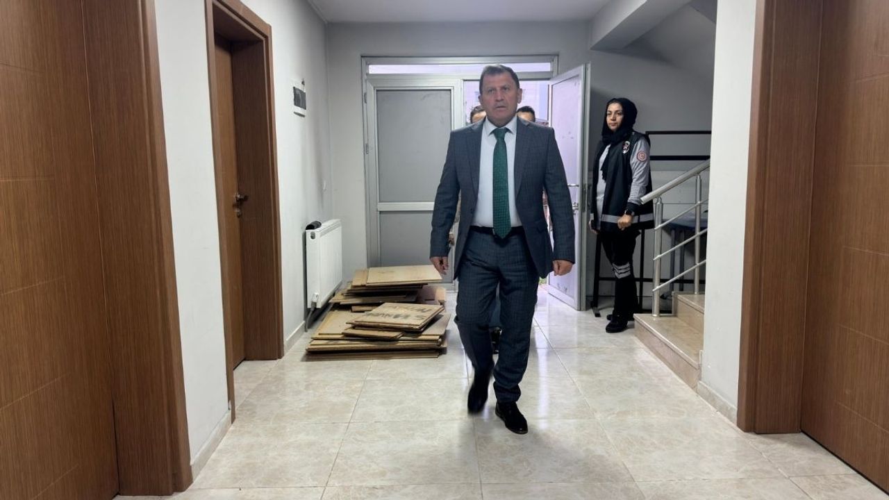 Kayseri Gençlik ve Spor İl Müdürü Ali İhsan Kabakcı kız yurdunda incelemede bulundu!