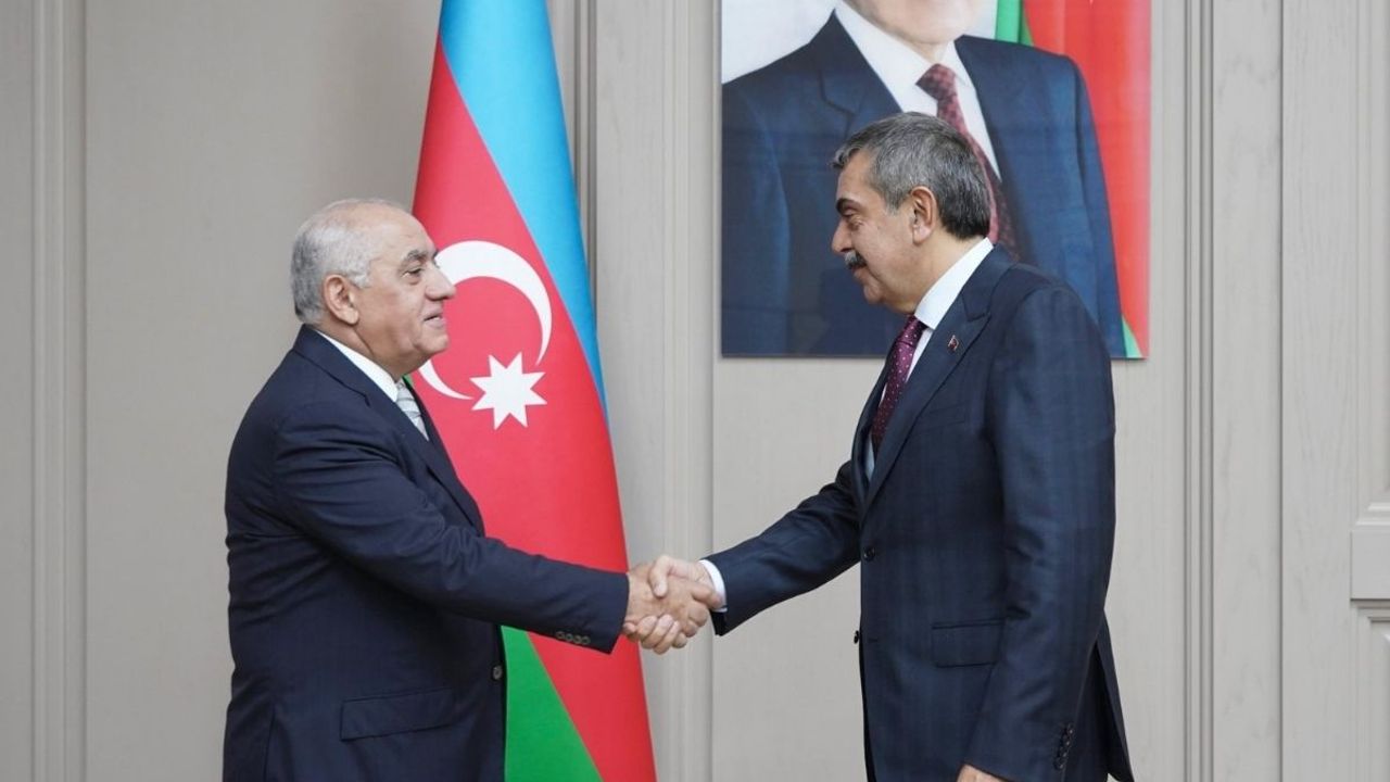 Bakan Tekin Başbakan Asadov ile eğitim iş birliğini görüştü