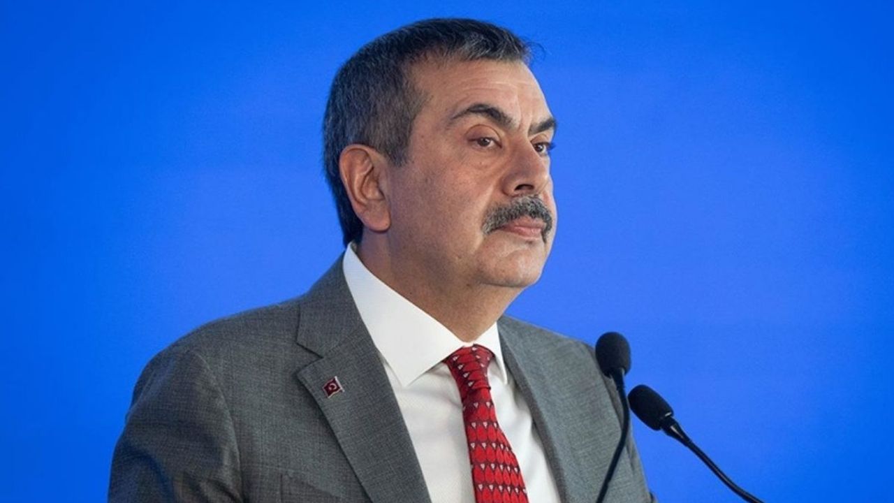 Bakan Tekin: Öğretmen olamayanlar merdiven altı kurs açıyor