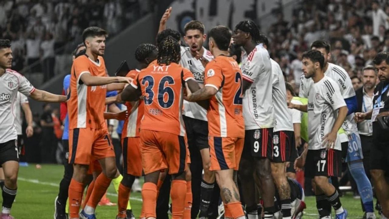 Beşiktaş Başakşehir maçının sonunda kavga çıktı
