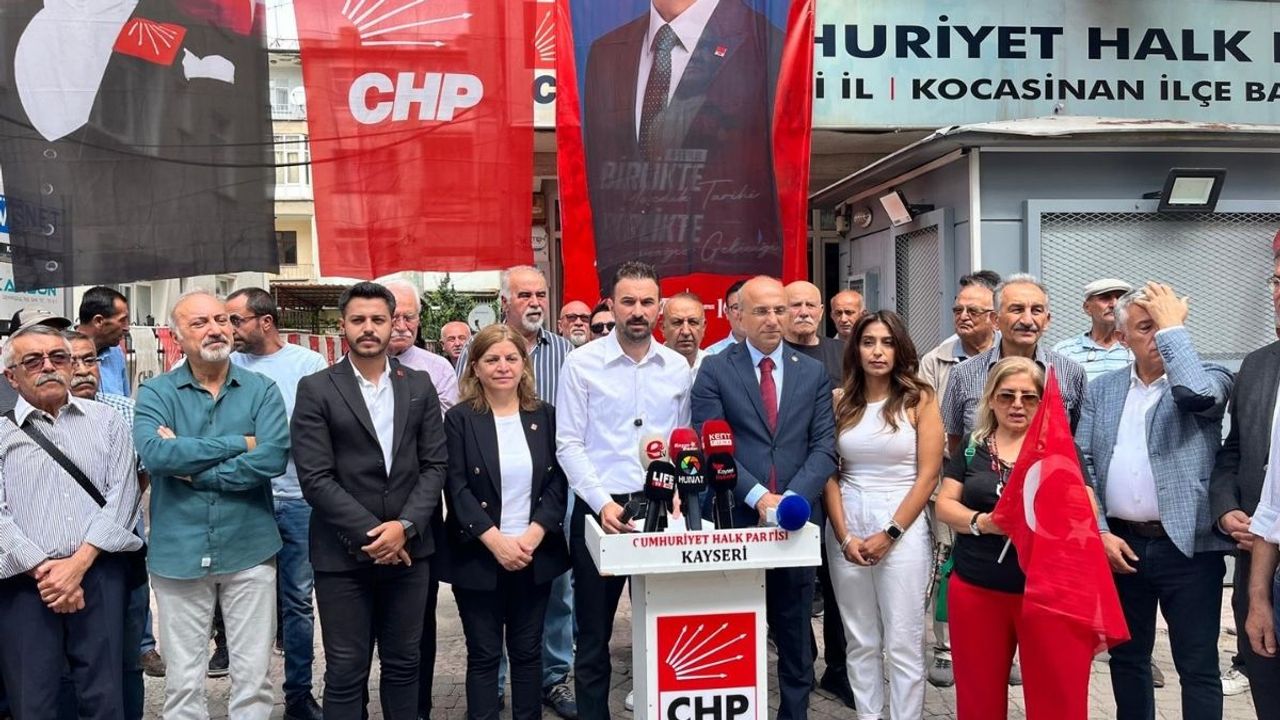 CHP’li Niyazi Ünalmış: ‘CHP dimdik ayakta’