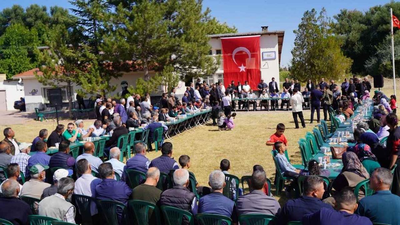 Çiftçilerin sesi Salur’dan yükseldi: AK Parti heyeti talepleri not aldı!