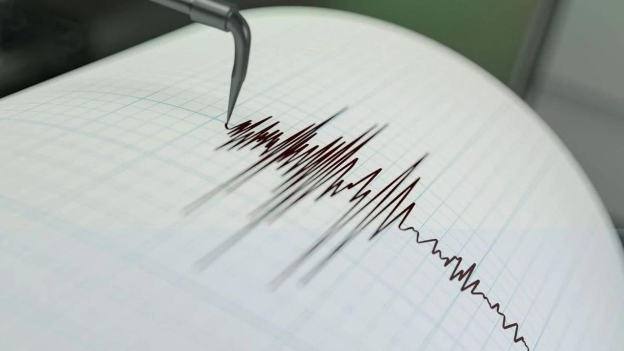 O bölge geceyi sarstı: 3.9 büyüklüğünde deprem panik yarattı!