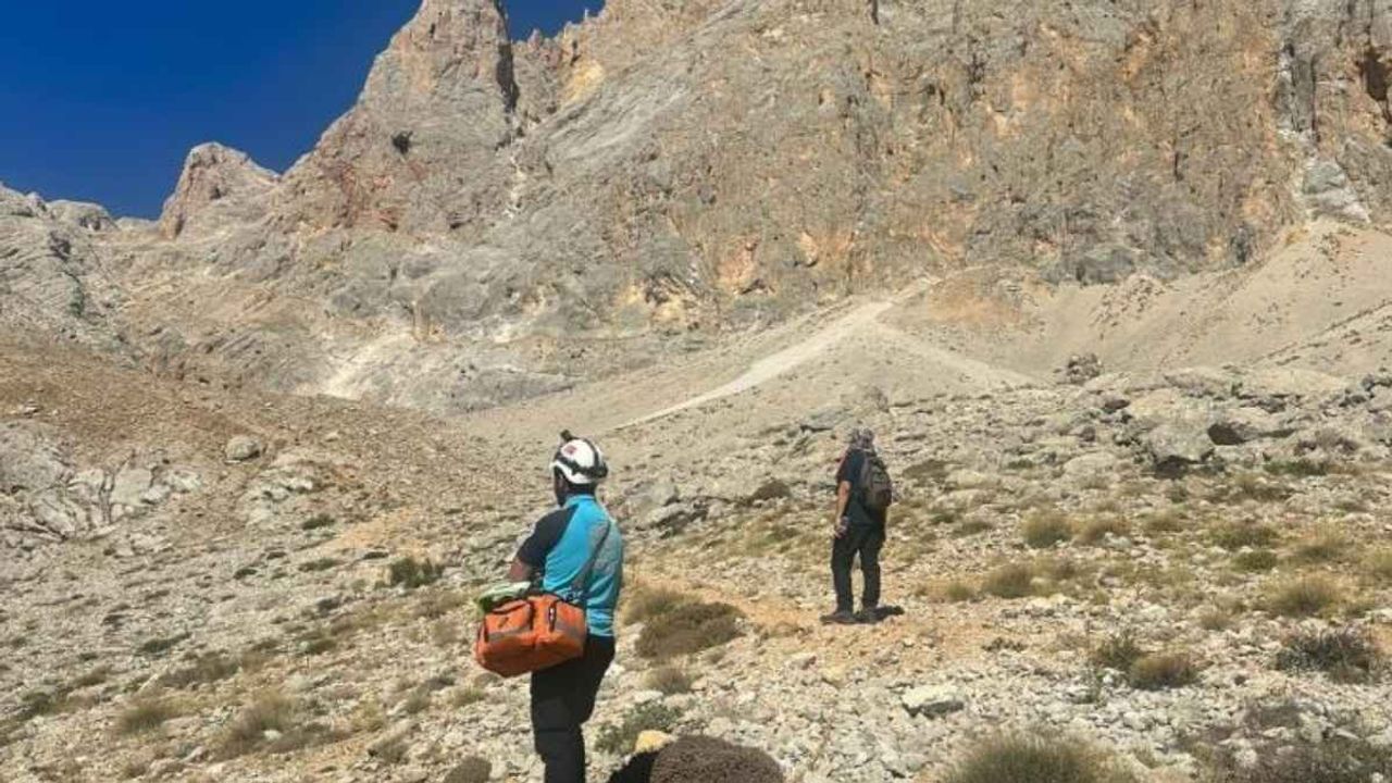 Aladağlar’da Kaybolan Fransız turistin yardım çığlıkları duyuldu