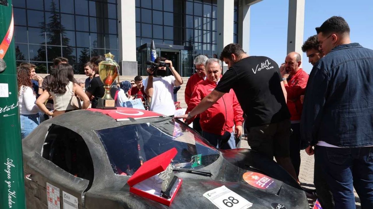 Erciyes Üniversitesi, TEKNOFEST 2025'te tarih yazdı!