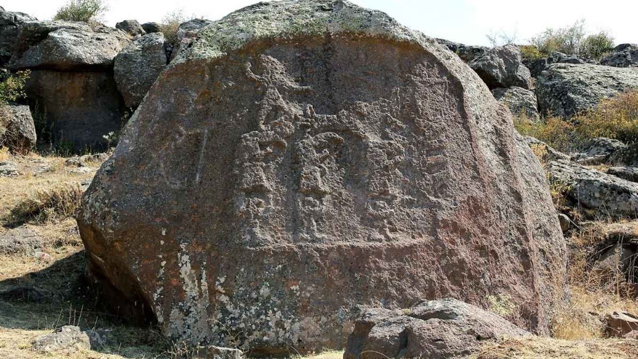 Kayseri’de Hitit kalıntısı kabartmaları görenler şaşkınlıklarını gizleyemiyor