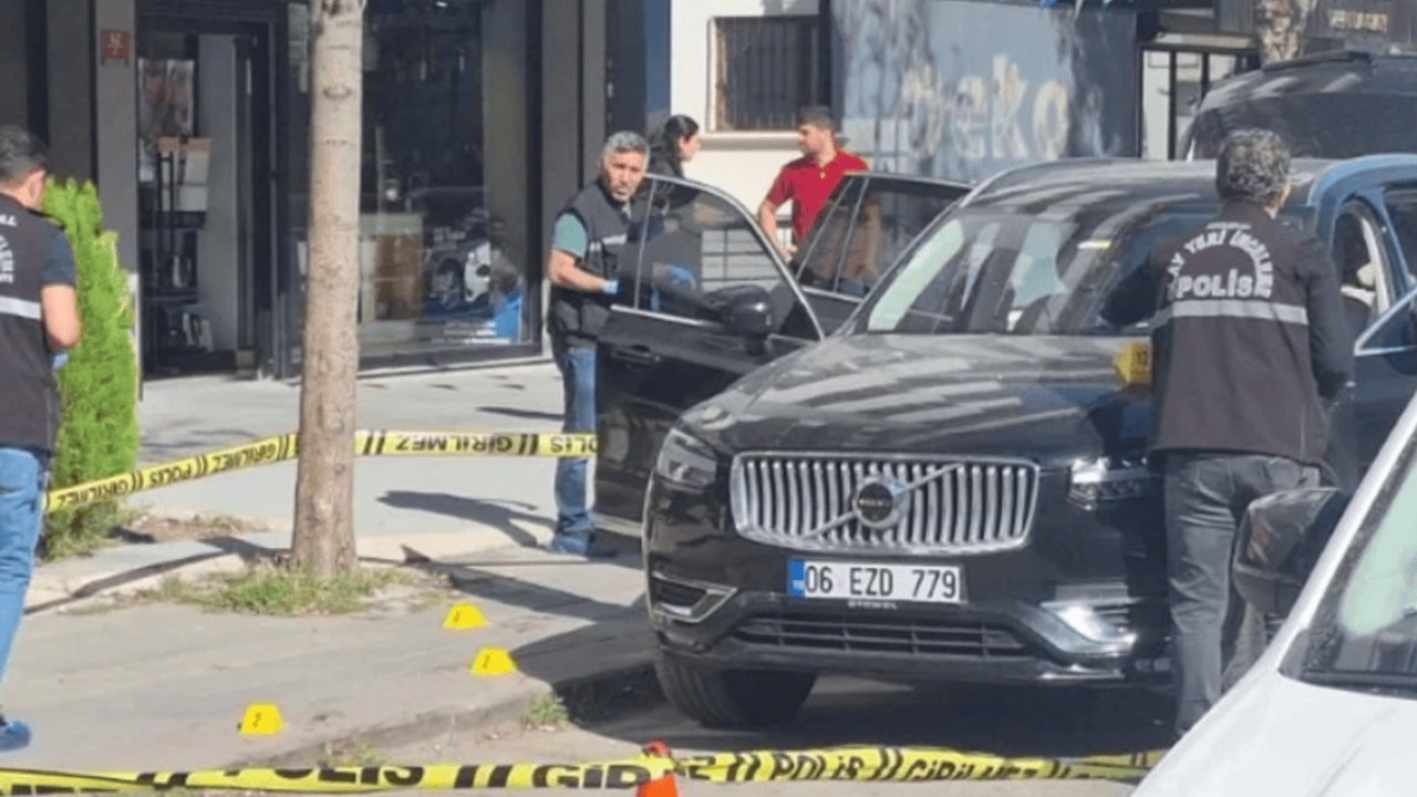 İş insanı, şoförü tarafından aracında vuruldu