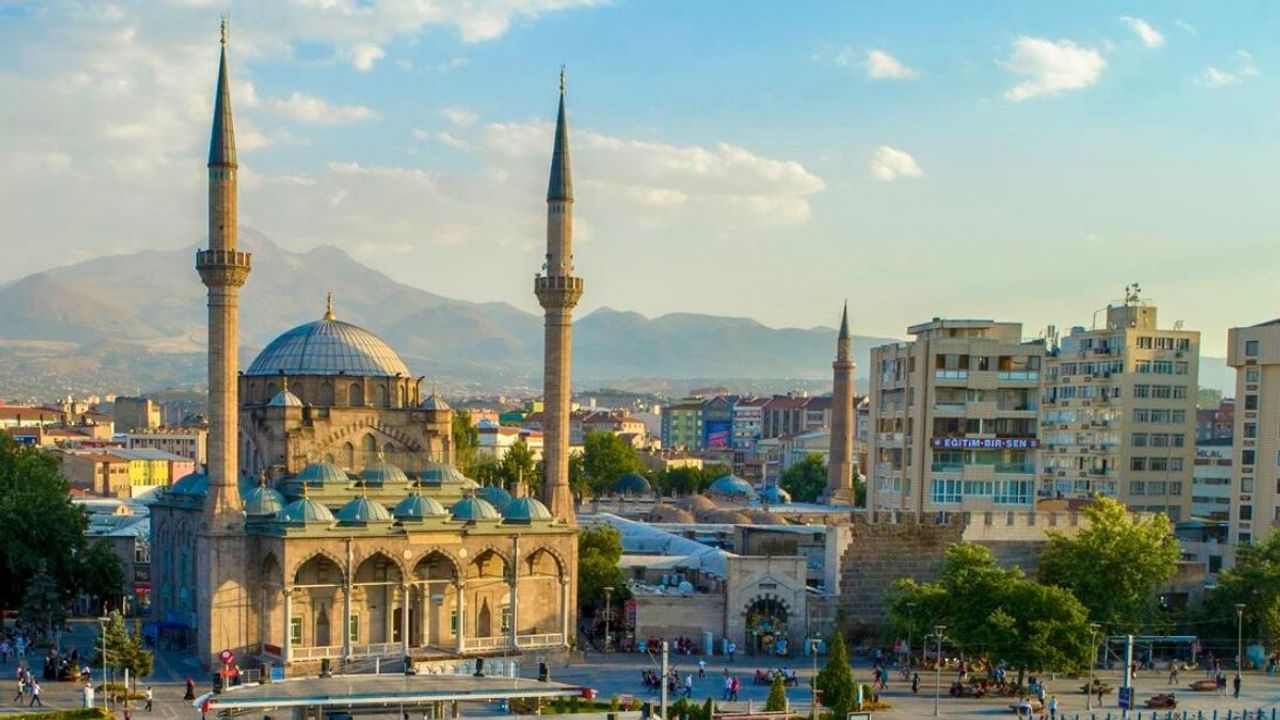 Kayseri’nin dört ilçesinde fark yaratıyorlar