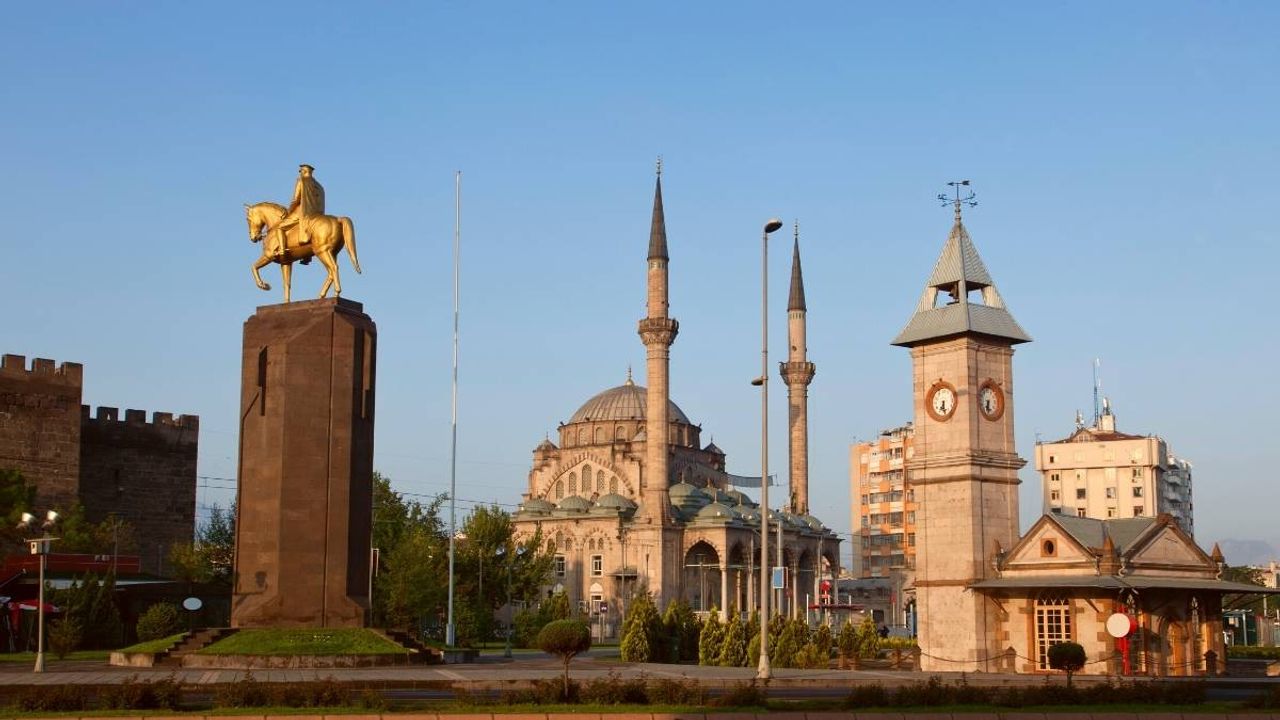 Kayseri milletvekili: Milletin iradesi hiçbir zaman gölgelenemez