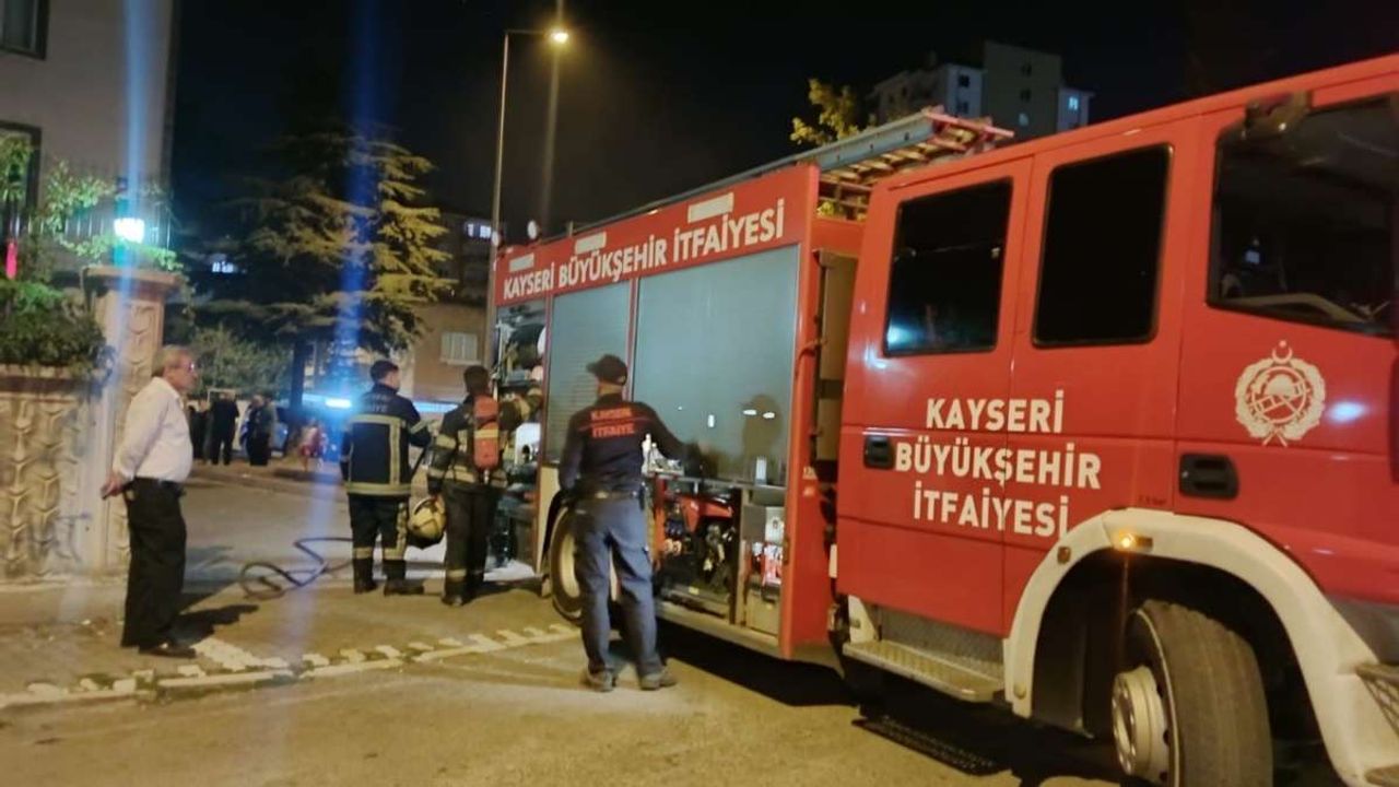 Kayseri’de fırın alevlere teslim oldu: Şarj aletinden çıkan yangın korkuttu