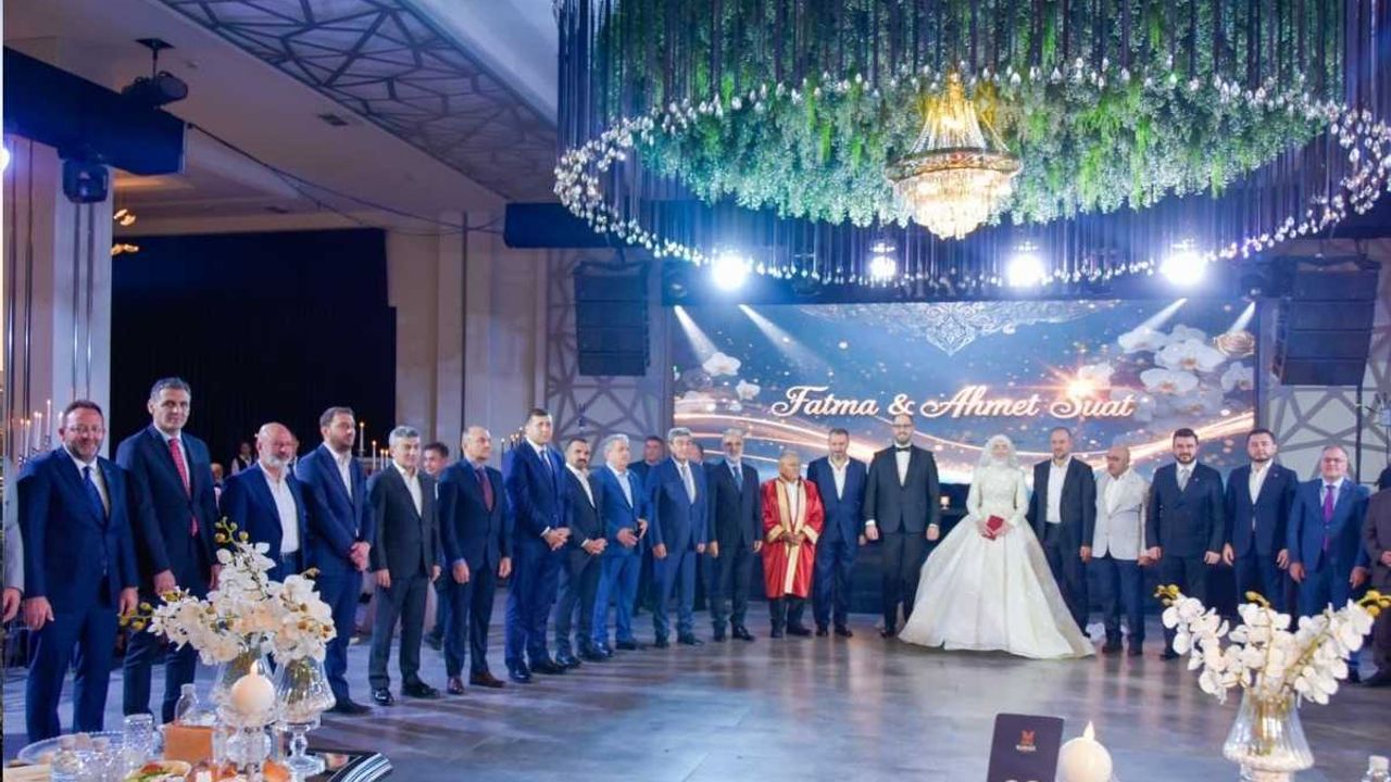 Kayseri protokolü genç çiftin nikahında buluştu