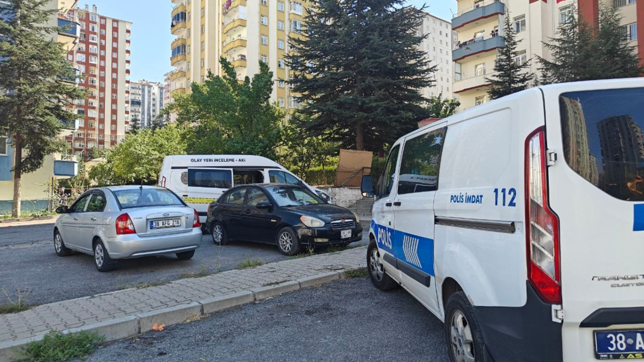 Kayseri’de bıçaklanan apartman görevlisi hayatını kaybetti