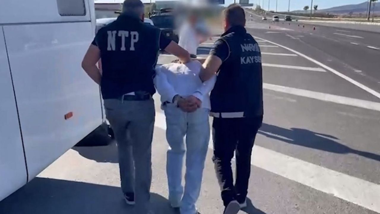 Kayseri’de valizinde 1 kilo yasaklı madde ile yakalandı