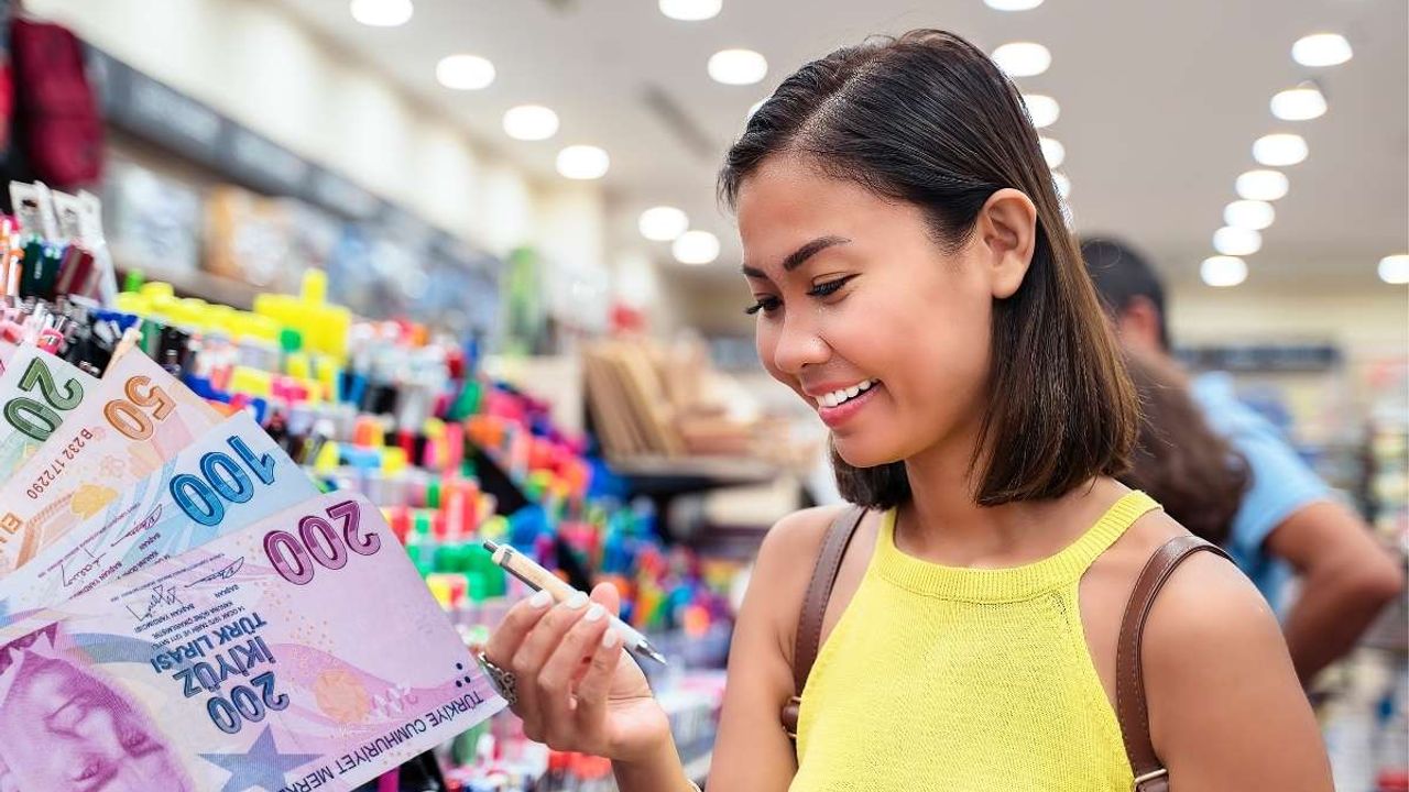 Eğitime destek için kırtasiye yardımı başladı
