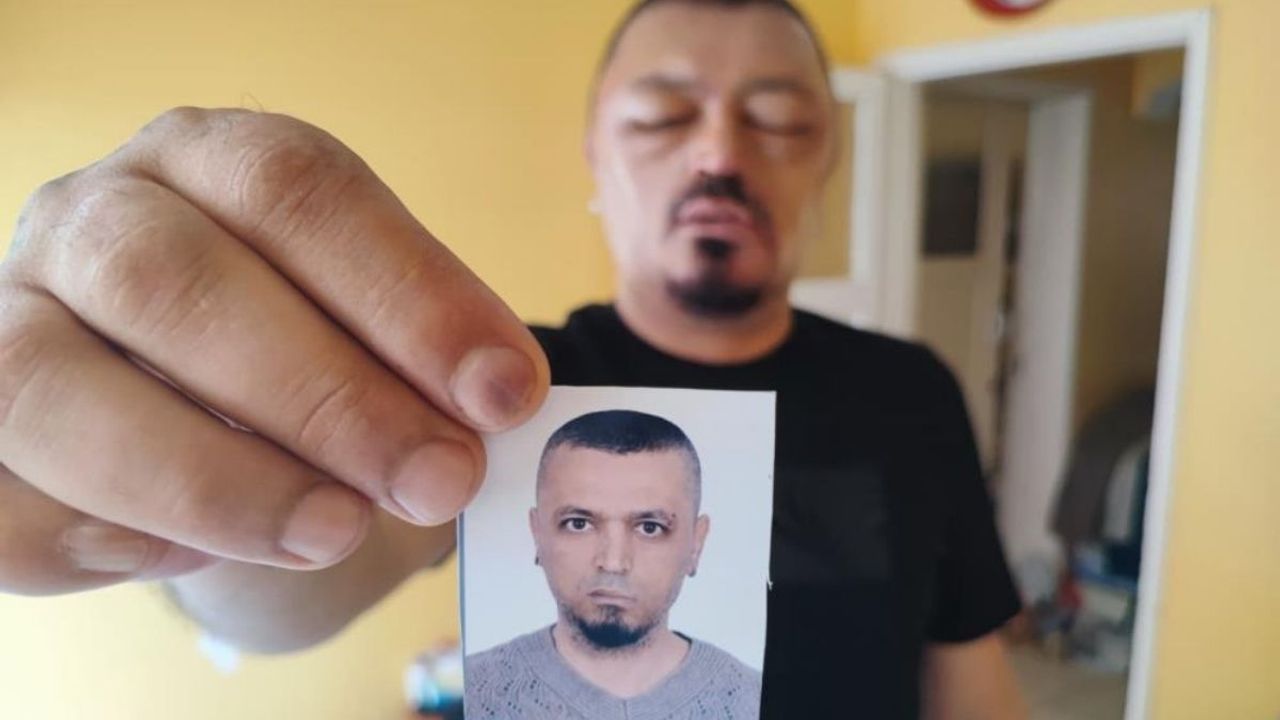 Saçlarını siyahlatmak için aldığı şampuan yüzünü tanınmaz hale getirdi!