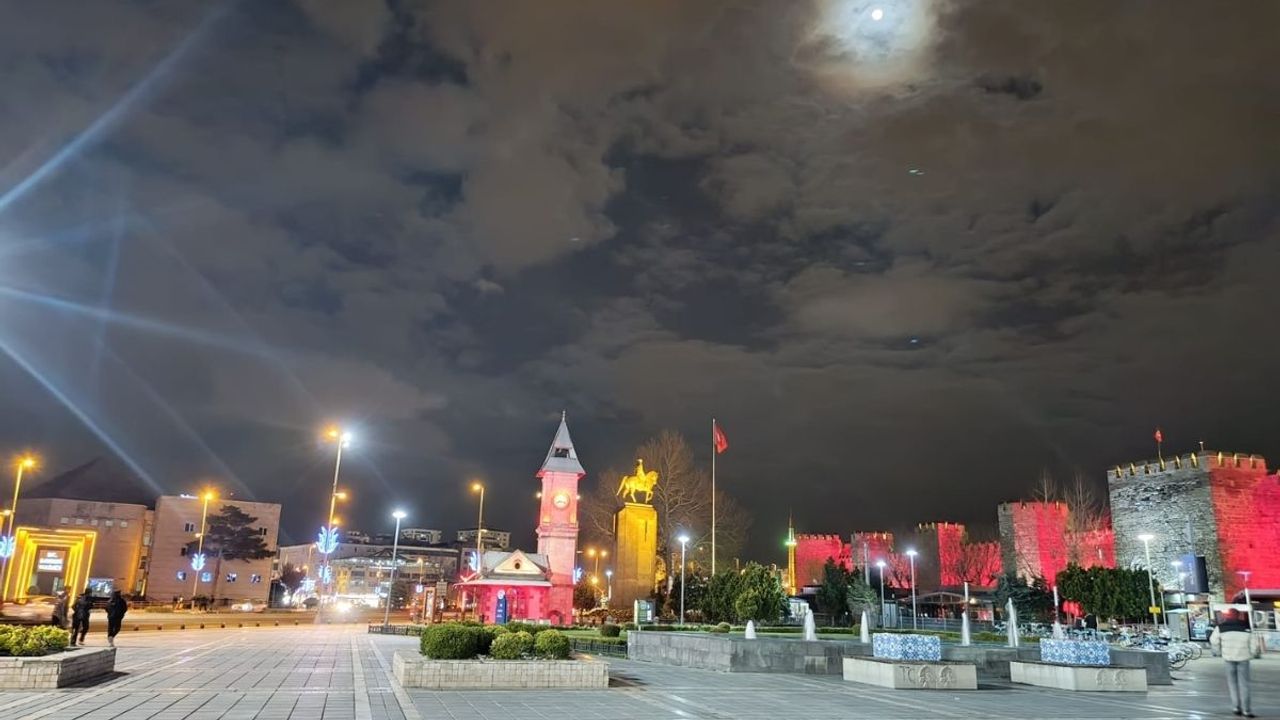 Kayserililer Pazartesi akşamı ekran başına kilitlenecek!