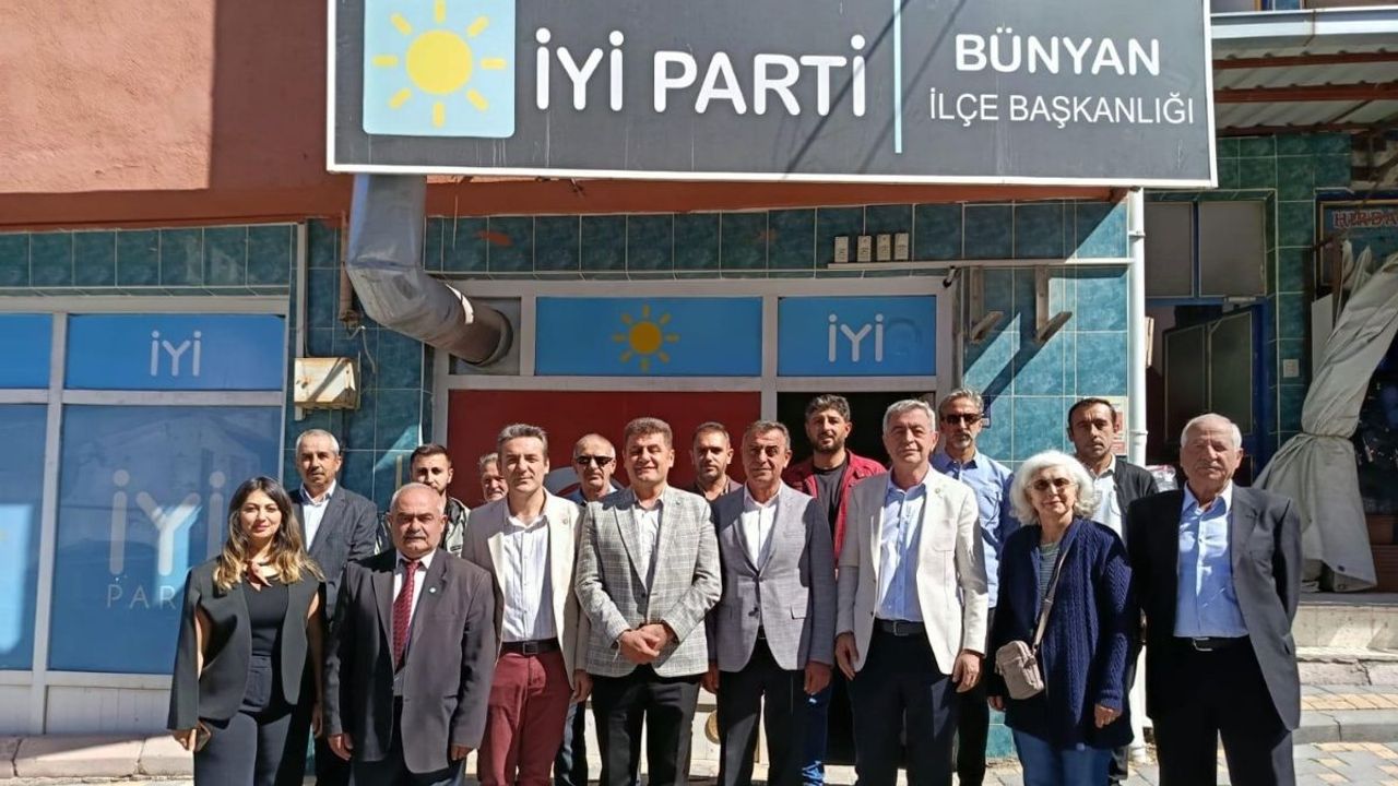 İYİ Parti Bünyan’da değişim yok! Yeniden başkan seçildi