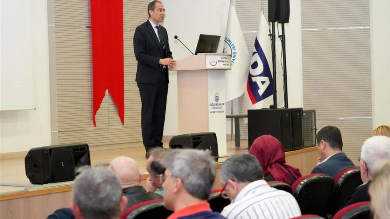 Kayseri’de aile hekimlerine yönelik eğitim programı başladı