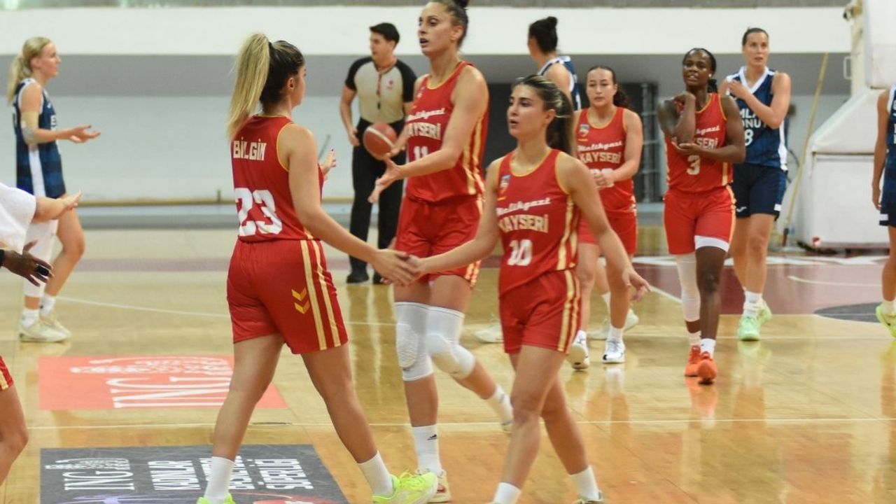 Melikgazi Kayseri Basketbol hazırlık maçında kaybetti