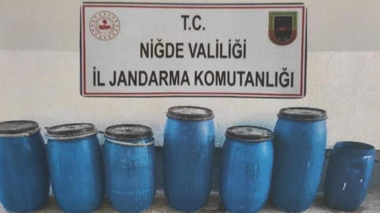 Niğde’de jandarmadan dev operasyon: 920 litre kaçak şarap ele geçirildi!
