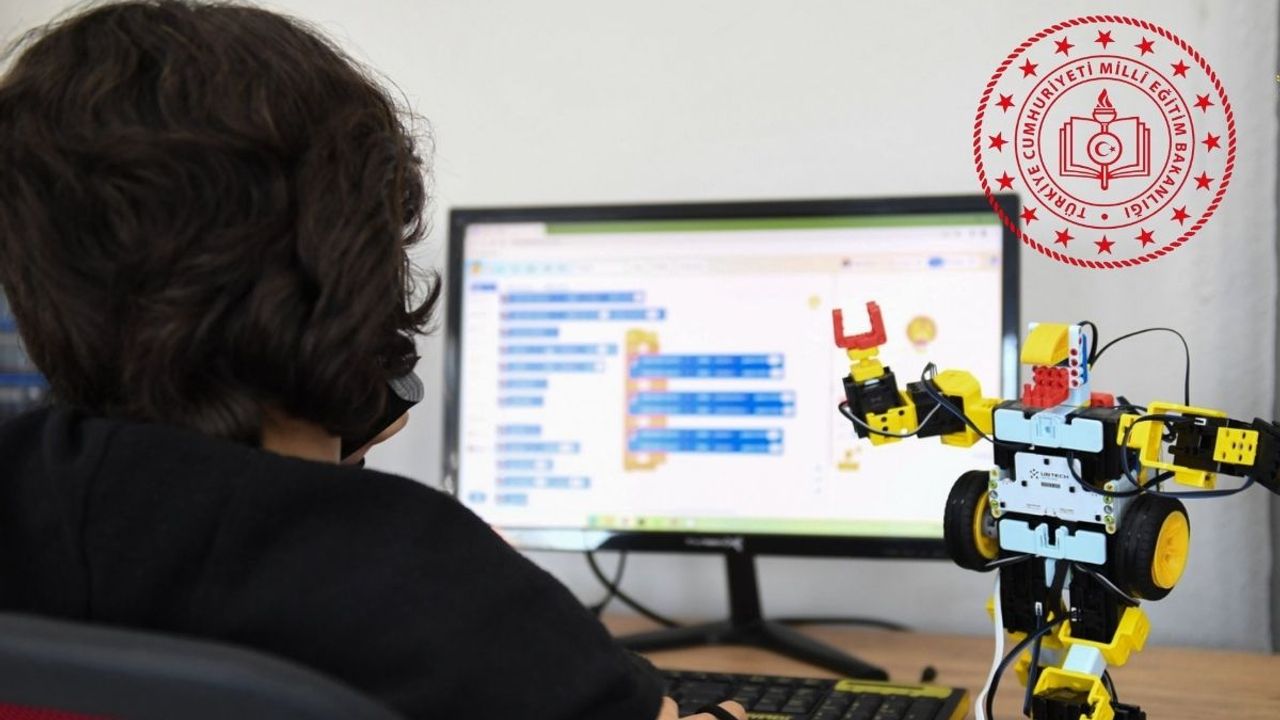 Öğrencilere dijital dünyayı güvenli kullanım eğitimi