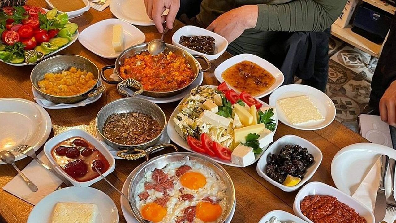 Kahvaltıyı sakın bu saatte yapmayın: Sağlığa iyi gelmediği açıklandı