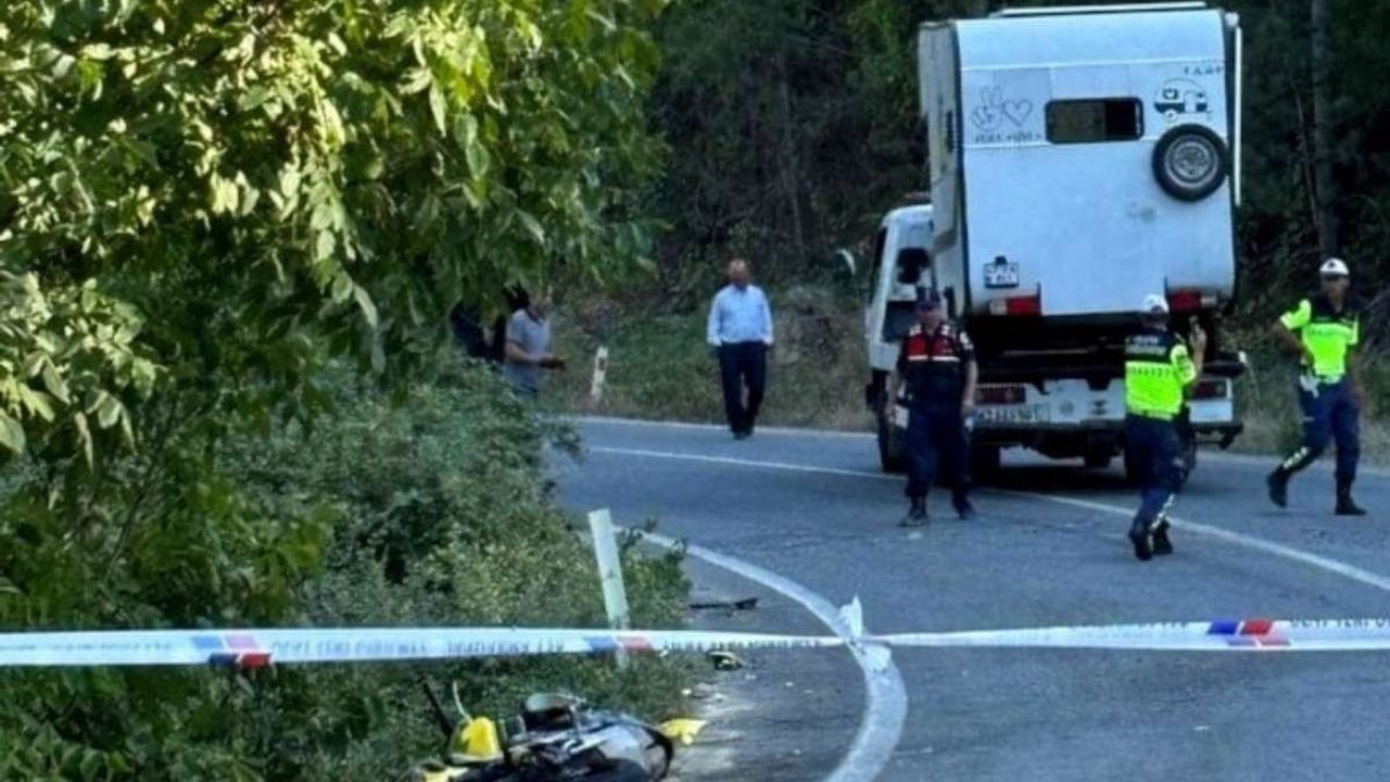 Kütahya’da feci kaza: Polis memuru motosiklet çarpışmasında hayatını kaybetti