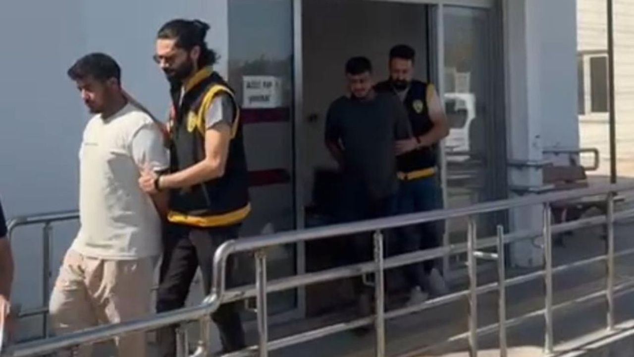 Adana’da ev kurşunlayan 2 şüpheli tutuklandı