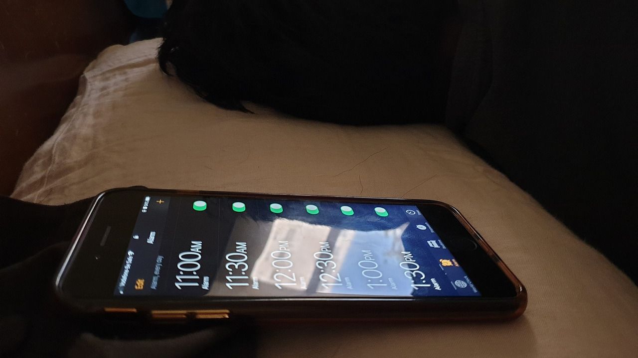 Uyanınca ilk telefona bakanlar dikkat: Doktorlar uyardı