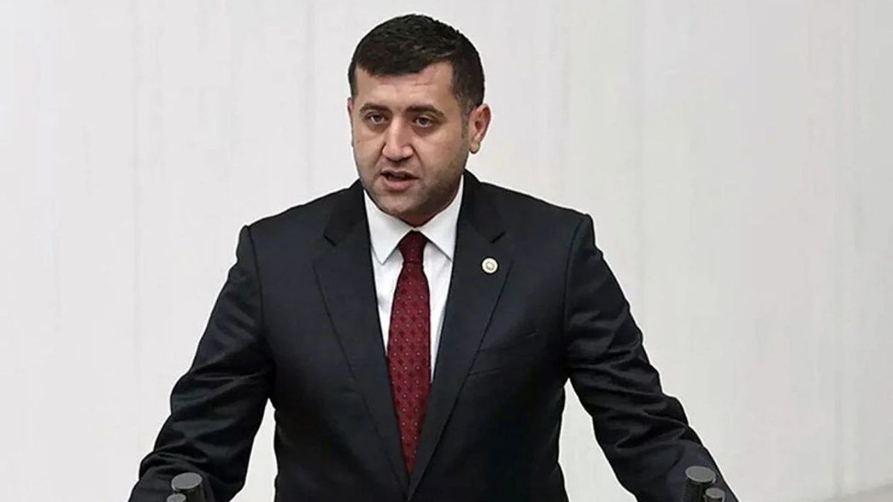 Baki Ersoy’dan dikkat çeken davet
