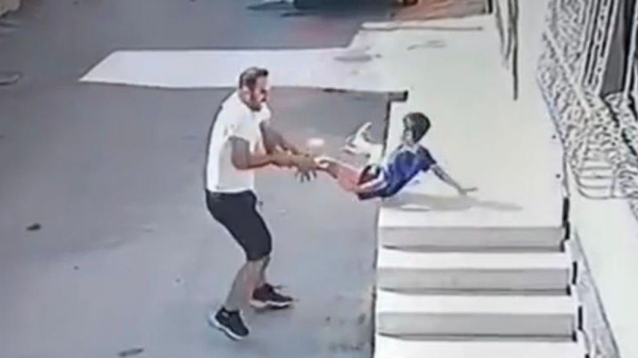 Böyle acımasızlık görülmedi! 8 Yaşında ki çocuğu duvardan yere fırlattı