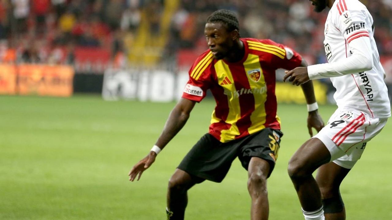 Kayserispor'da Aaron Opoku gösterdiği performansla dikkat çekiyor
