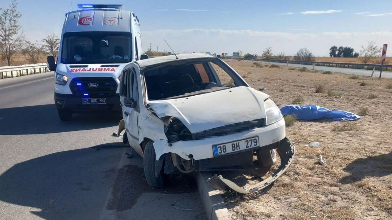 Konya-Adana yolunda feci kaza: Lastiği patlayan otomobil takla attı!
