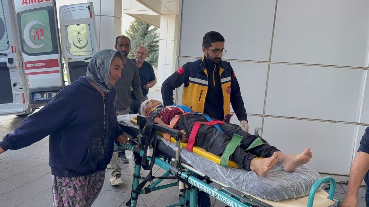 Aksaray’da belediye aracı bisikletle çarpıştı: 2 çocuk yaralandı