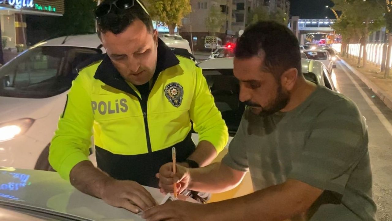 Yasal sınırın 5 katı alkollü çıktı! 2.78 promil alkollü sürücü, önündeki araca çarptı