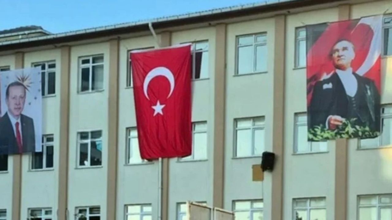 Bakan Tekin: Okullarda Erdoğan posterinin asılması hukuki zorunluluk