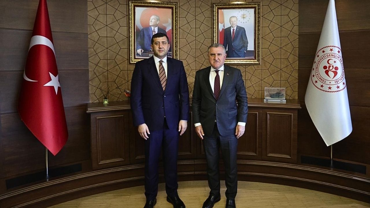 Baki Ersoy Gençlik ve Spor Bakanı'nı ziyaret etti : Kayserispor için devrede