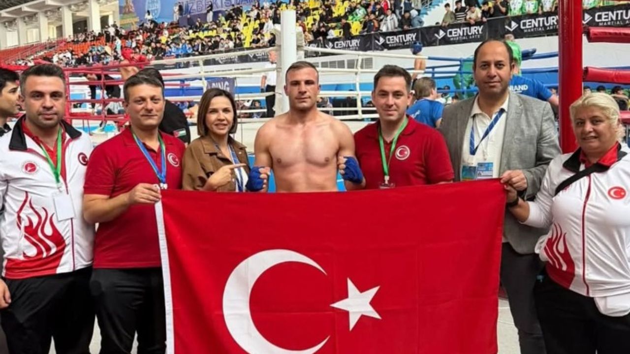 Kayseri Bünyanlı Bekir Tosun Kick Boks dünya kupasında şampiyon oldu