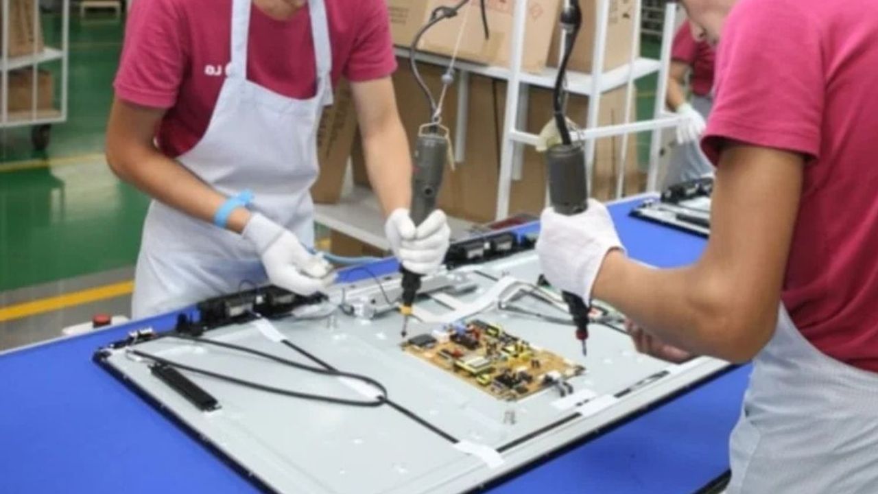 LG, iPhone 17 ile Nasıl Yeniden Servet Kazandı?