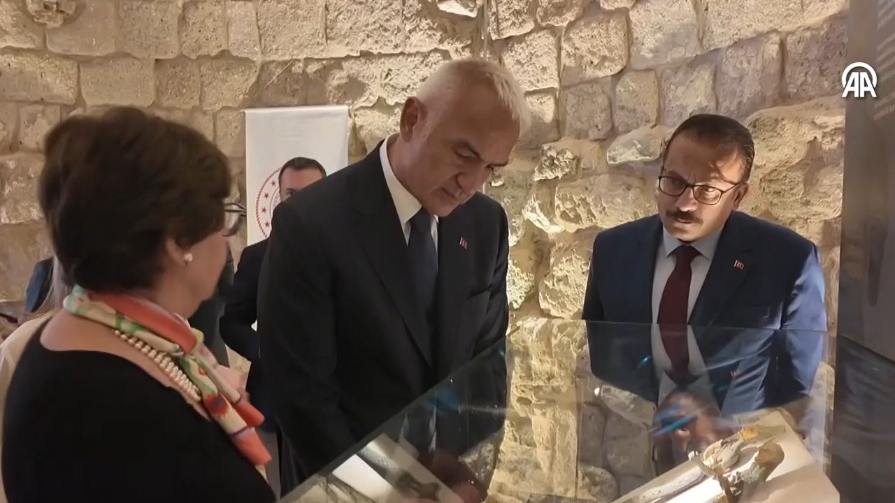 İsviçre’den Türkiye’ye 7 tarihi eser iade edildi: Ersoy “Kaçırılan her eser vatanına döner”