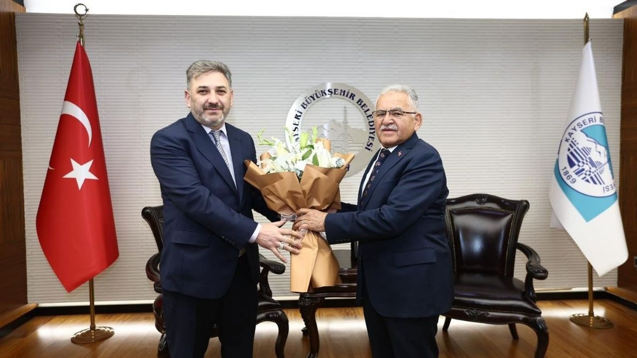 Başkan Büyükkılıç, hal esnafının yanında