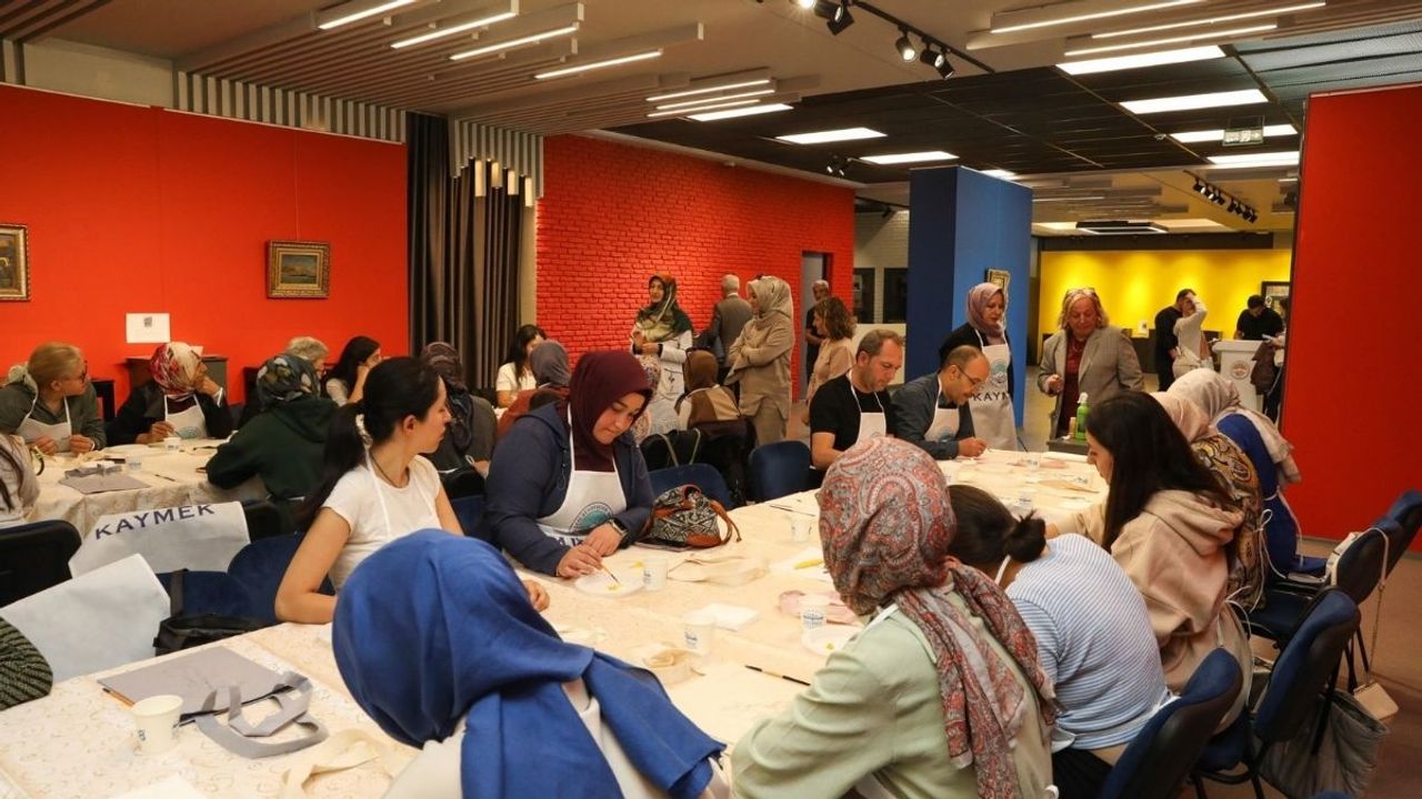 Büyükşehir’den renkli etkinlik! Kumaş Boyama Workshop’u