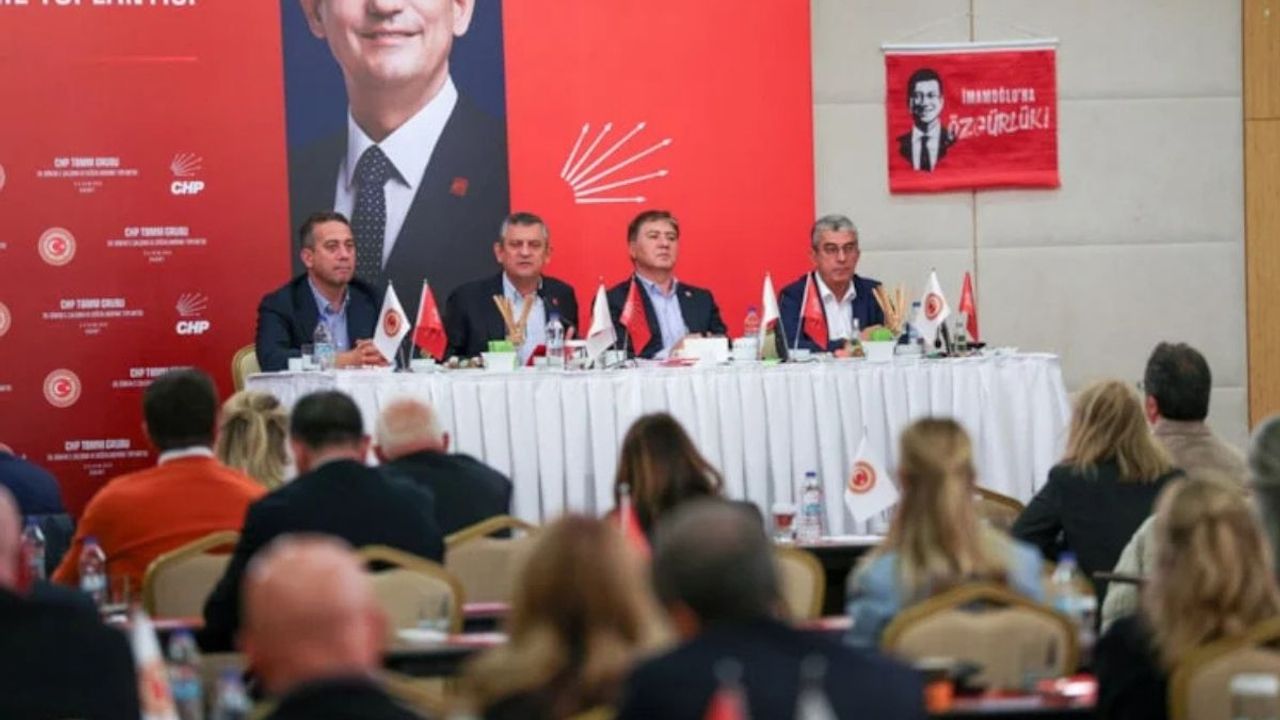 CHP kampında 'yeni parti' ve 'Kılıçdaroğlu' detayı dikkat çekti