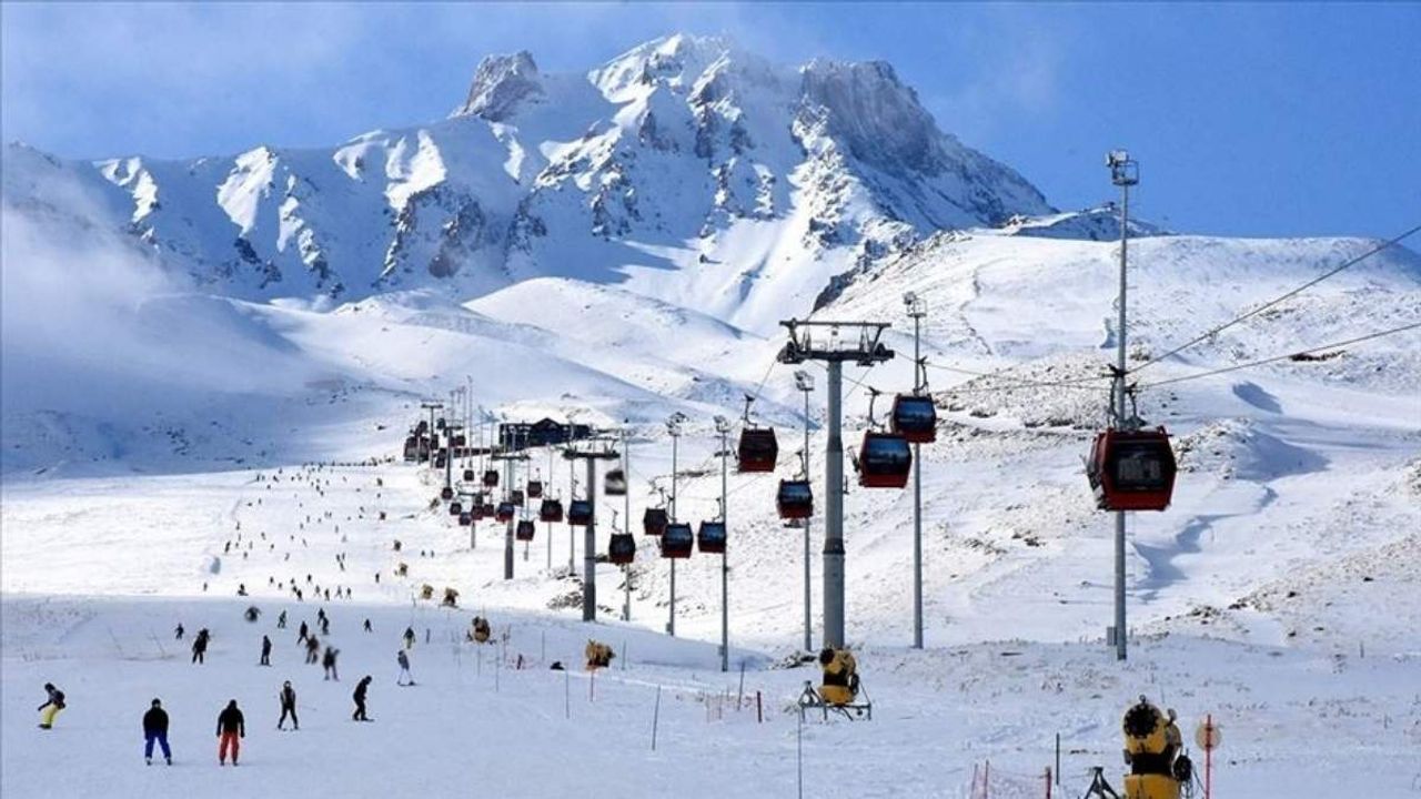 Kayak severlere müjde: Erciyes yeni sezona hazır!