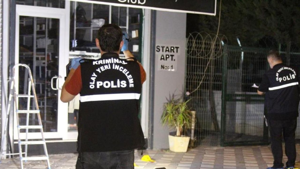 Erkek giyim mağazasına bomba atıldı!
