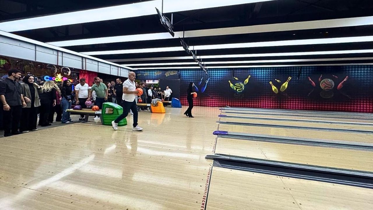Kayseri’de Gazeteciler Bowling Turnuvasında yarıştı
